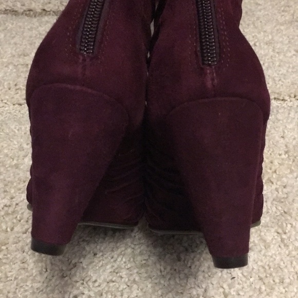 Aerosoles Suede Peep Toe Wedge Dark Purple - Picture 5 of 7